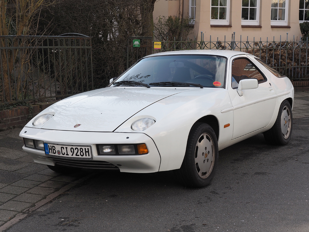 Porsche 928  a.jpg