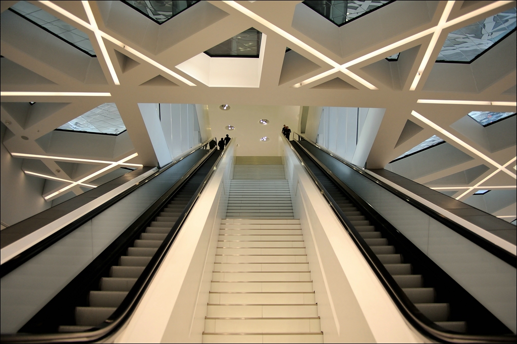 Porsche Museum, Stuttgart - 30.12.2011 Rolltreppe
