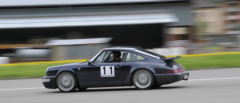 Porsche_2.jpg