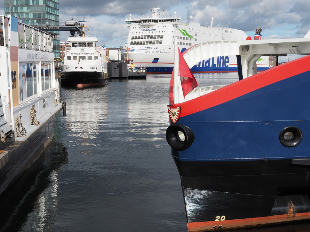 Port of Kiel.jpg