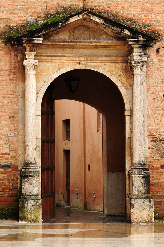 Portal mit Durchblick