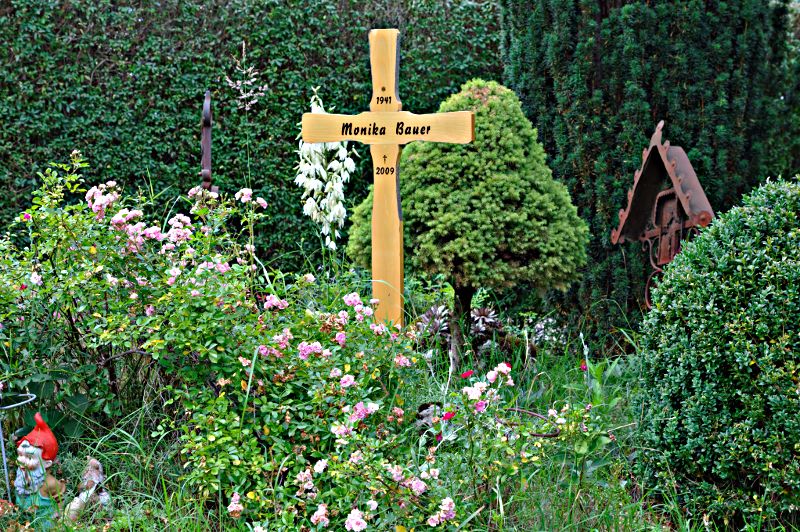 Privat, in Nachbars Garten