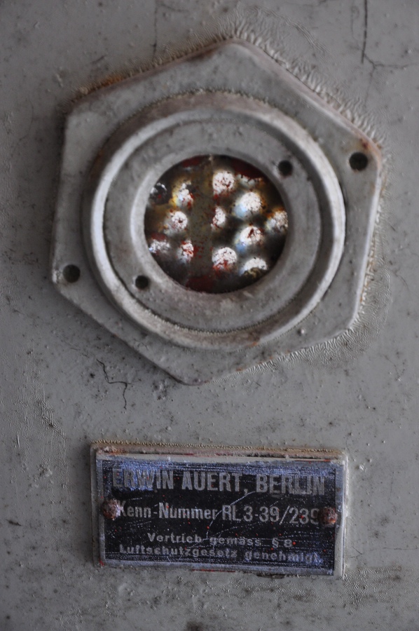 privater Bunker Luftschutztüre