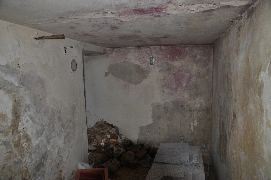 privater Bunker von hinten Richtung Ausgang