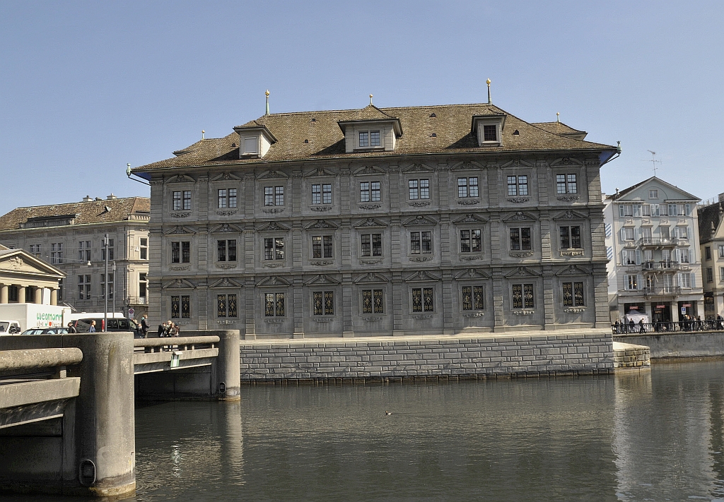 Rathaus_ Zuerich.jpg