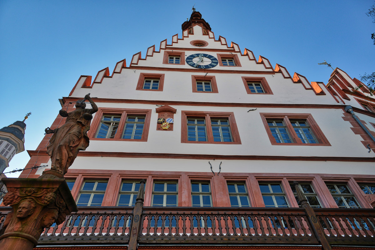 rathaus_weinheim.jpg