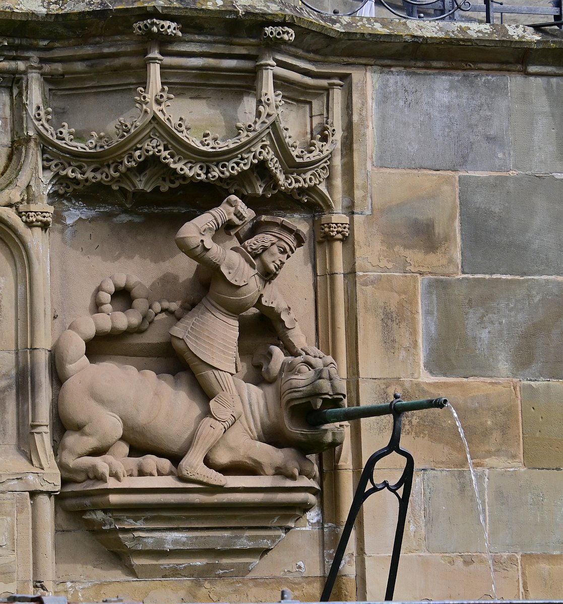 Rathausbrunnen Hall 3.jpg