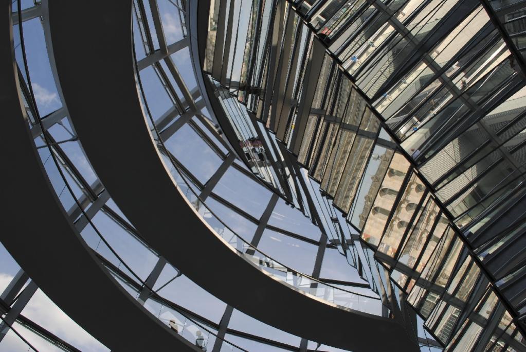 Reichstag Berlin in der Foster Glaskuppel