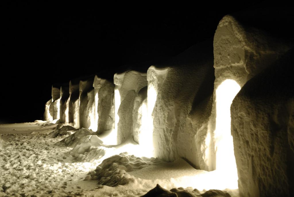 Reihenhäusr, äh -Iglus, bei Nacht
