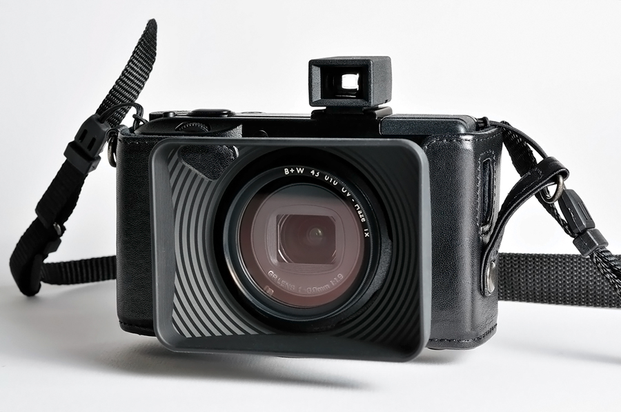 Ricoh GR digital 3 mit GV-2 Sucher