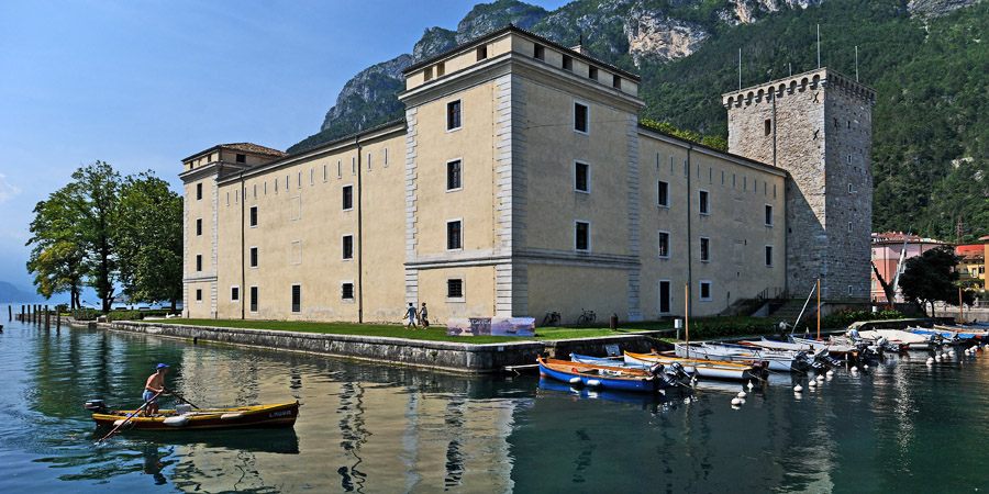 riva boot farbe
