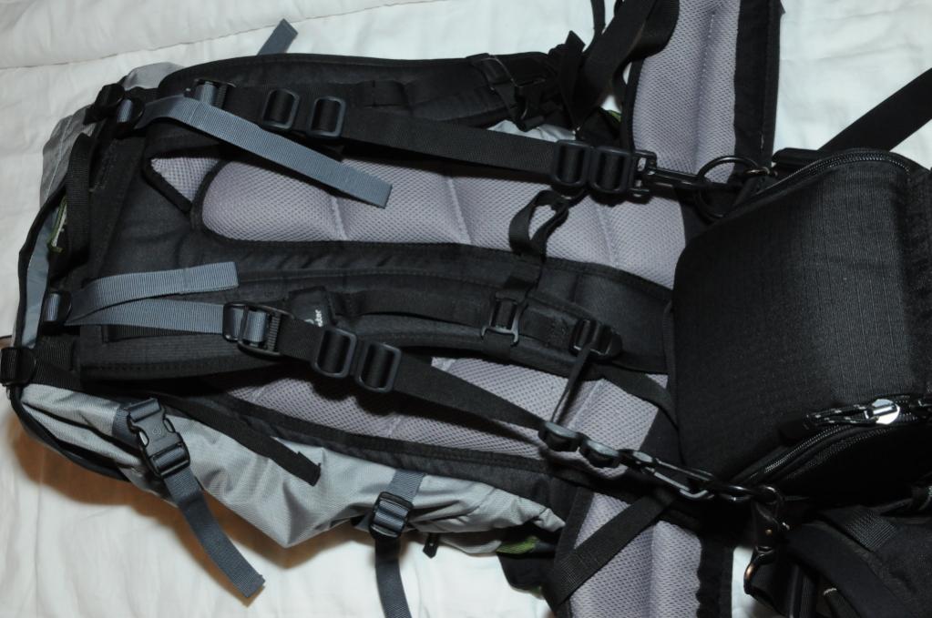 Rucksack mit Befestigung für Lowepro am Trageriemen