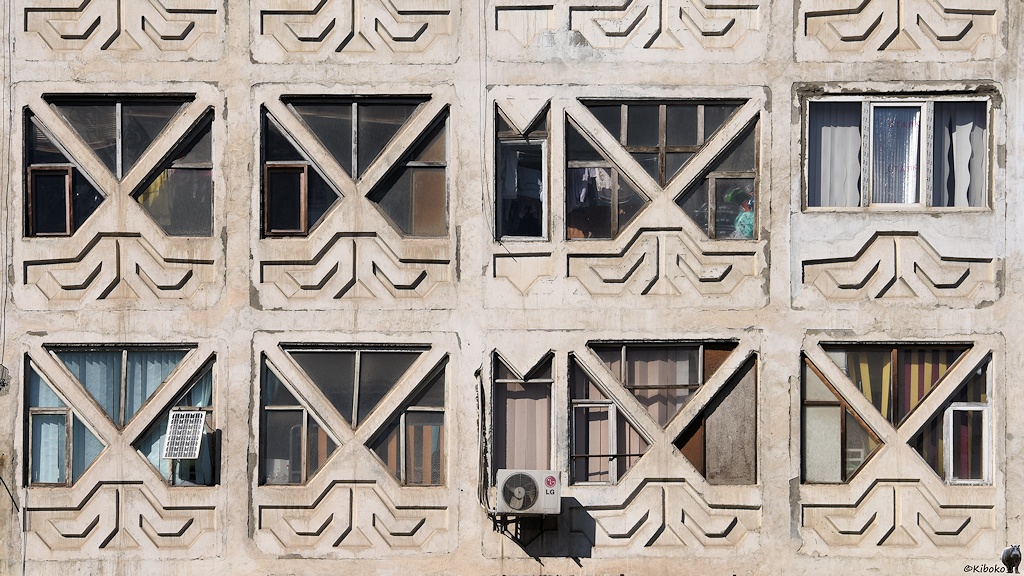 s136 Bishkek Fenster 0939
