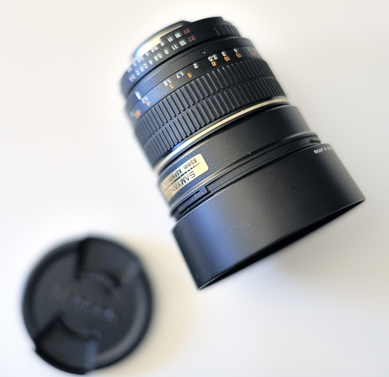 samyang85mitHN20