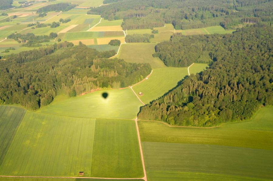 Schatten von Balloon mit hellum Umfeld