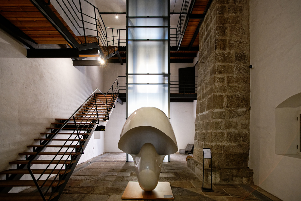 Schiele Treppe.jpg