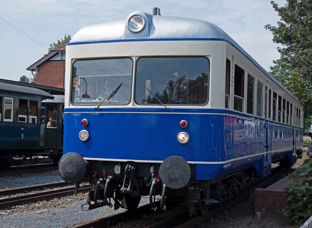 Schienenbus.jpg