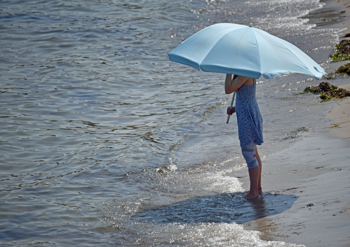 schilksee_frau_am_strand.jpg