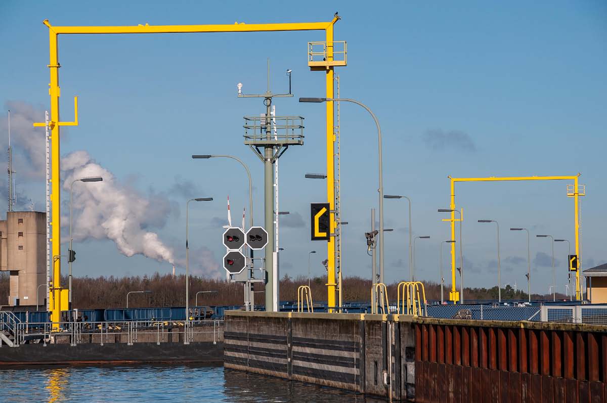 Schleuse Esterholz.jpg