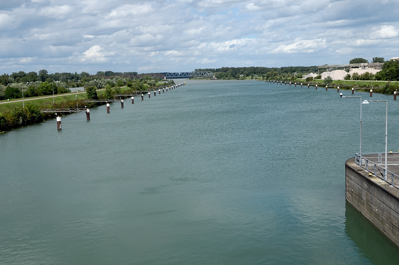 Schleuse  .Iffezheim   Ausfahrt