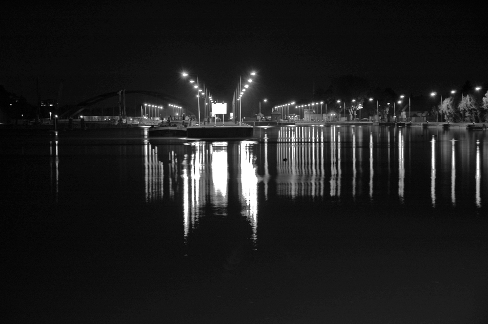 Schleuse Münster  /  2005 10 18 21 23 16