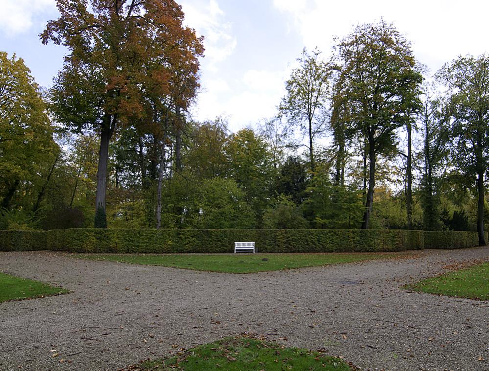 SchlHe09 013 Bank