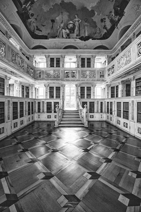 Schloß Leiningen 
Bibliothek
Amorbach