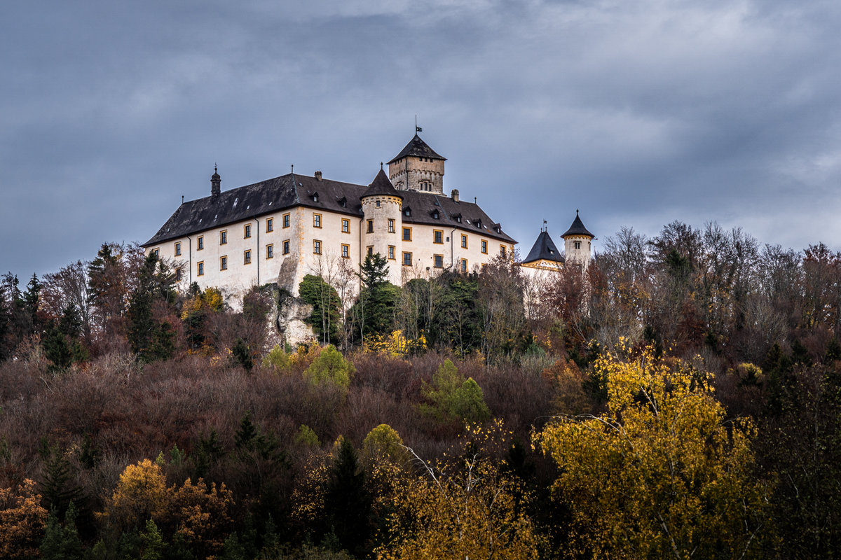 Schloss Greifenstein Castle Greifenstein From Below.jpg