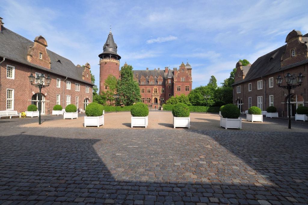 Schloss Krickenberg, Nettetal (MHX 9073cnxx)
