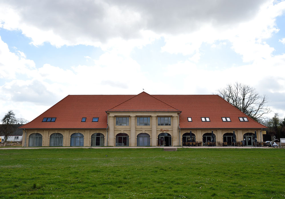 Schloss Stolpe, Remise