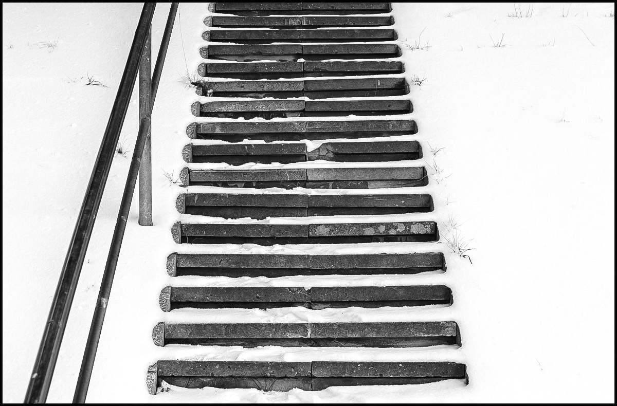Schneetreppe (1 von 1).JPG