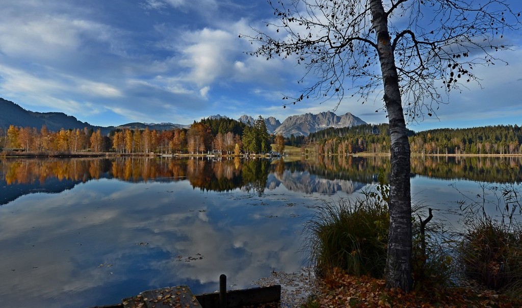 Schwarzsee bei Kitzbühel - Blick auf den Wilden Kaiser (bei Föhn) - stark bearbeitet
