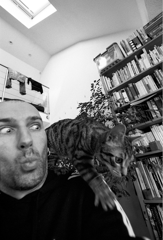 Selbstportrait mit Katze