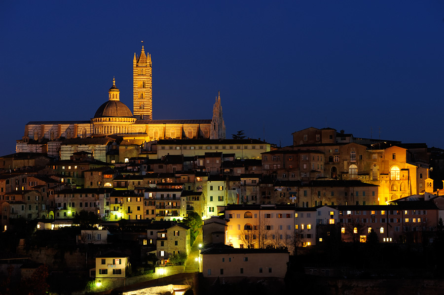Siena zur blauen Stunde
