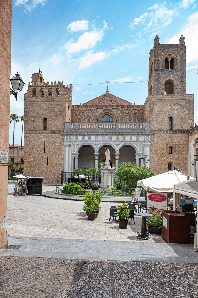 Sizilien 23 Monreale Kathedrale-Außen - 9657.jpg