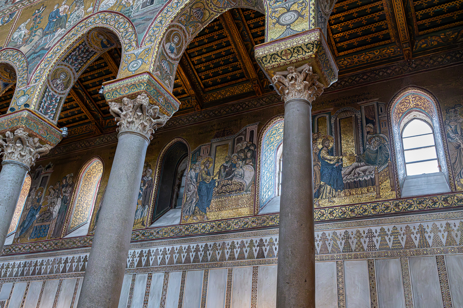 Sizilien 23 Monreale Kathedrale-Säule-34.jpg