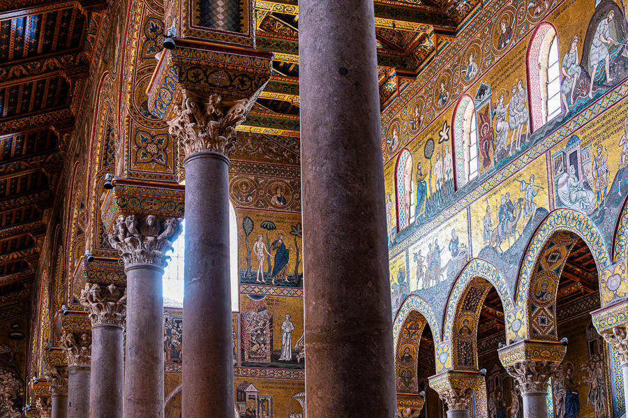 Sizilien 23 Monreale Kathedrale-Säule-55.jpg
