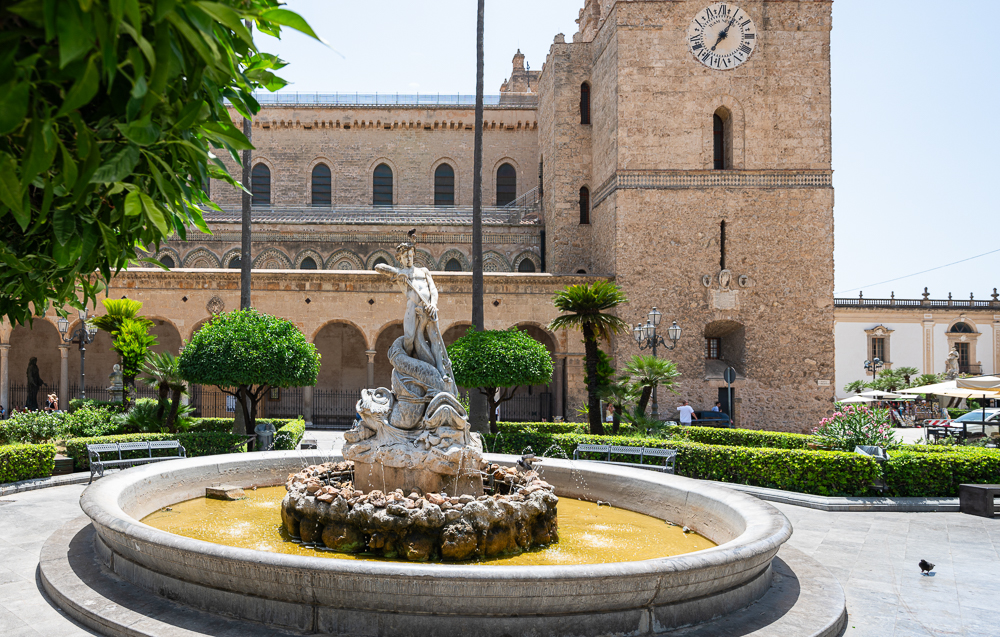 Sizilien 23 Monreale Ort-9674.jpg