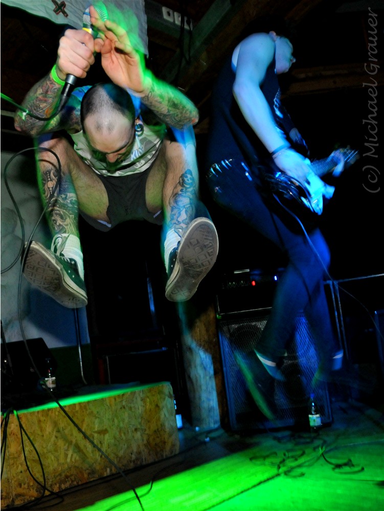 Sniffing Glue (Herrenberg 31.01.09)