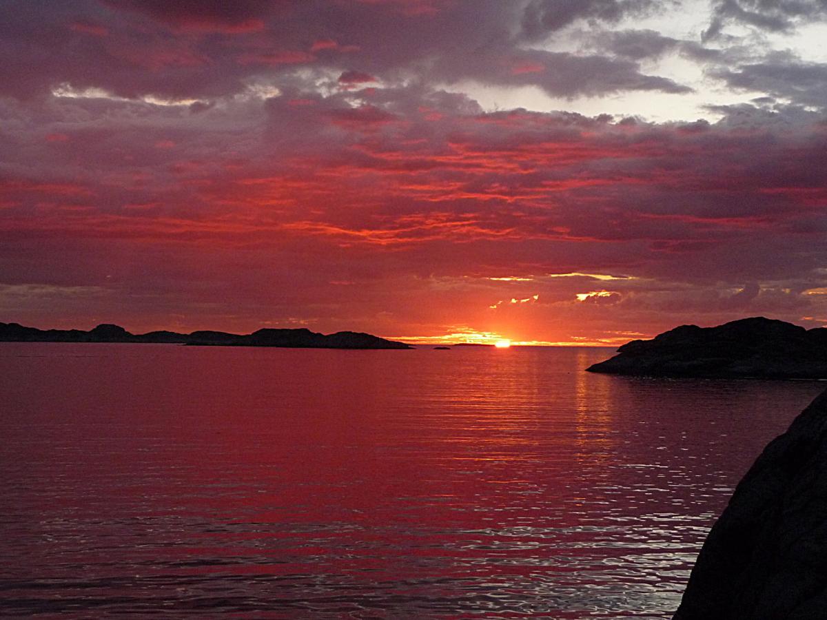 Solnedgang Sotra, Bergen Kommune 2010_08_18; 21:28:33