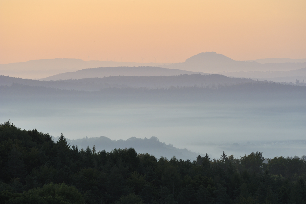 Sonnenaufgang am Königsbronnhof bei Rudersberg
