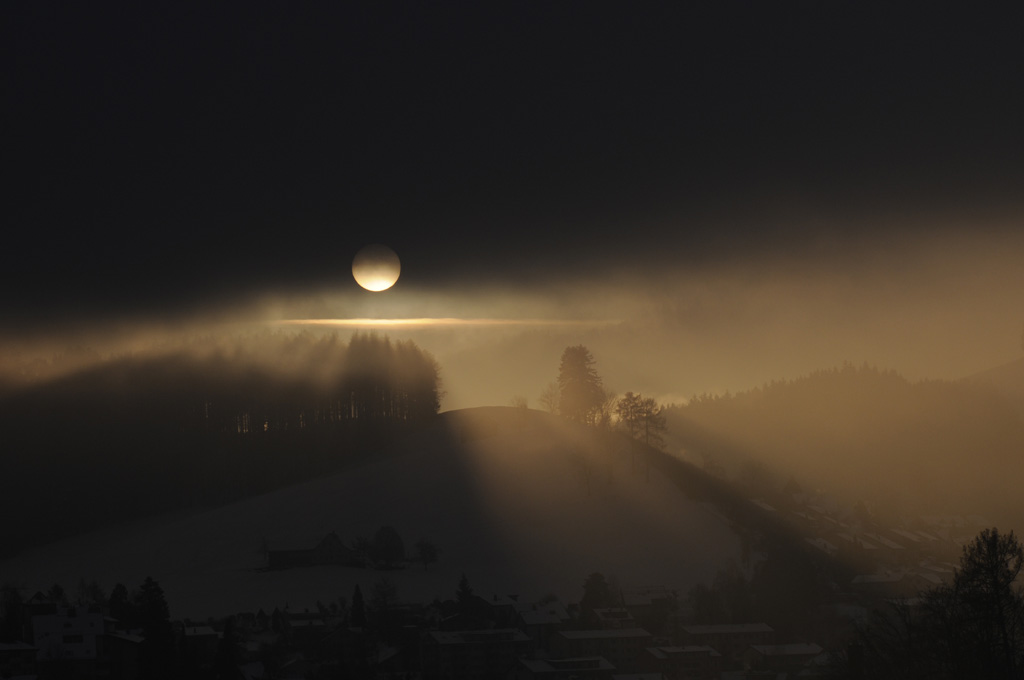 Sonnenaufgang im Nebel
