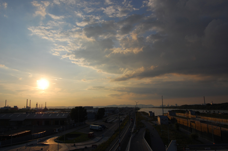 Sonnenuntergang bei der Donau