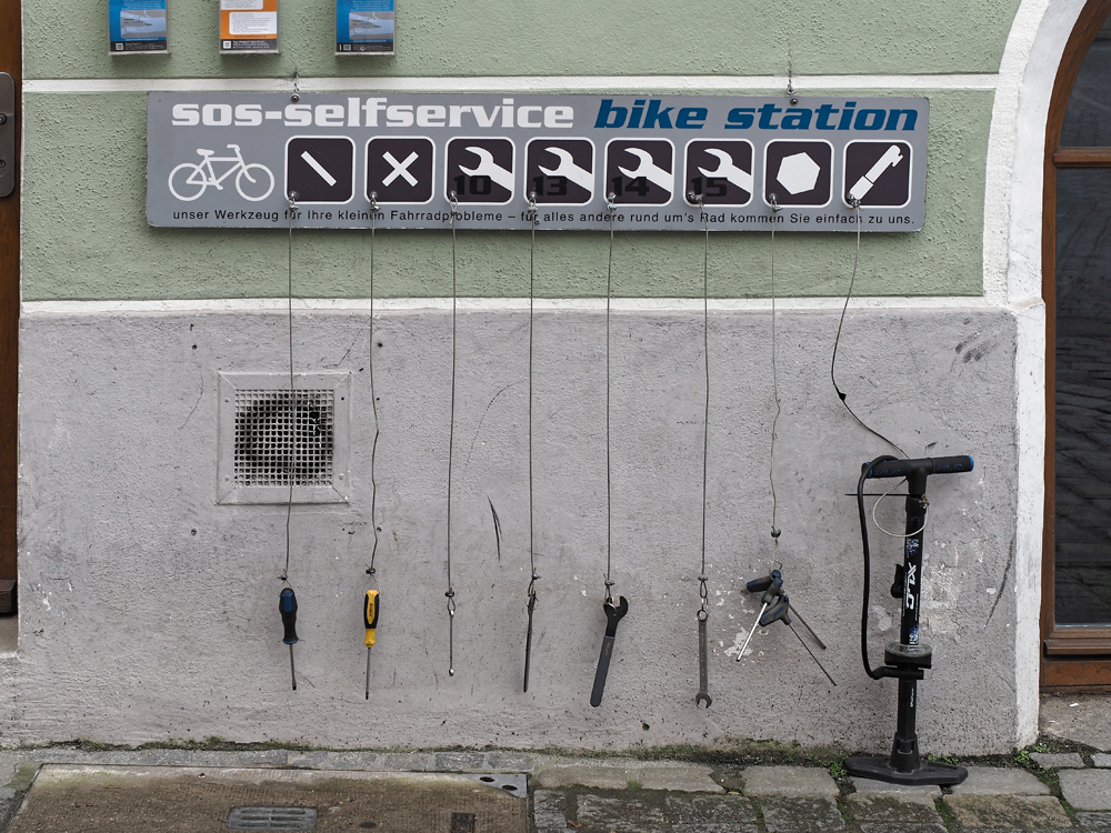 SOS Bike Service.jpg