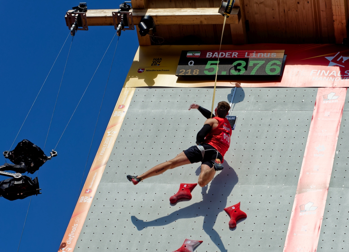 Speed-Climbing IV.jpg