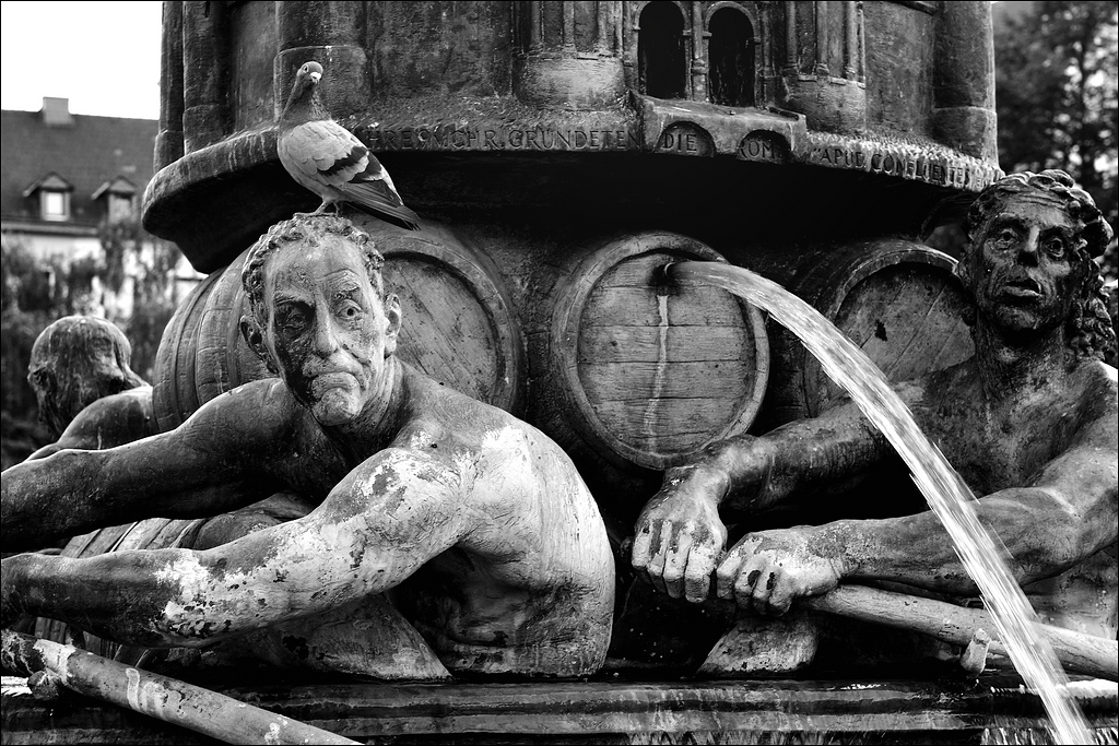 Stadtgeschichtsbrunnen