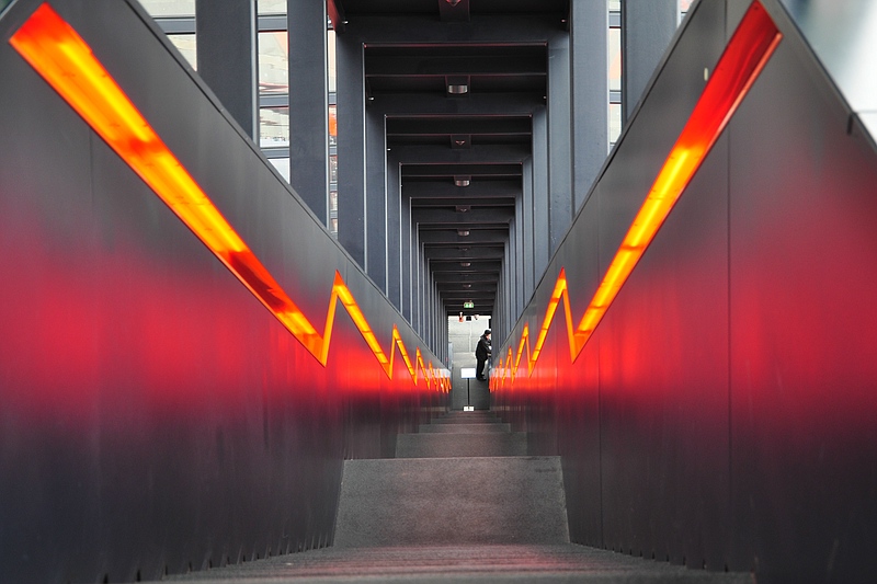 Stairways to Zollverein
D90
AF-S DX Nikkor 18-105mm F3.5-5.6G ED VR
(DSC 5972 cut klein)