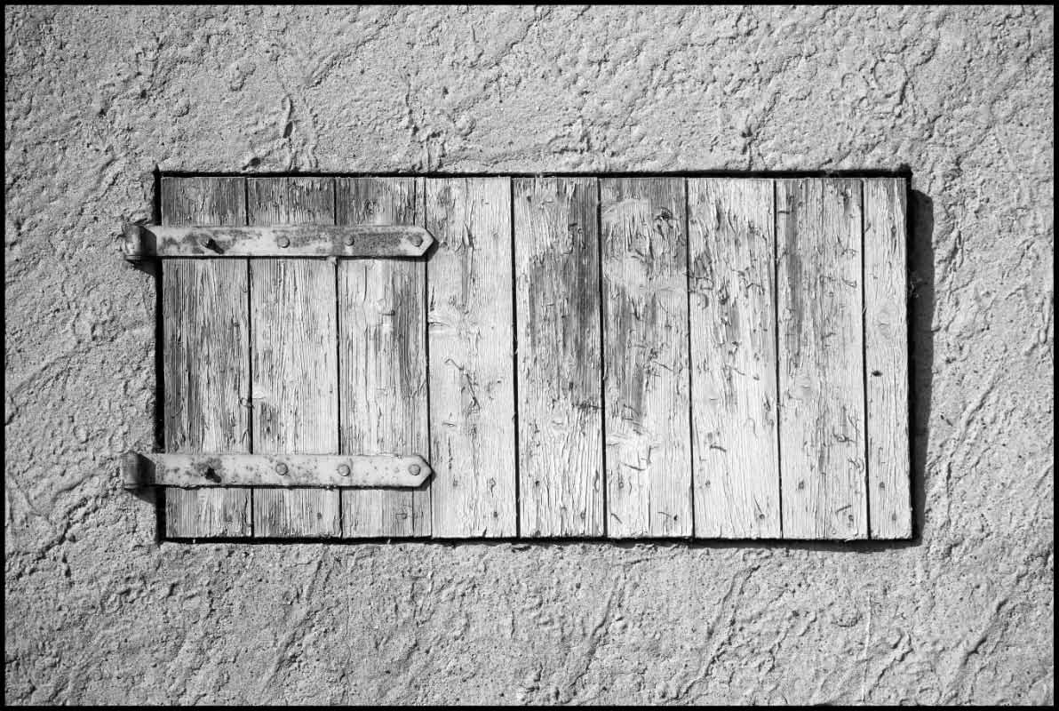 Stallfenster BW Rahmen.jpg