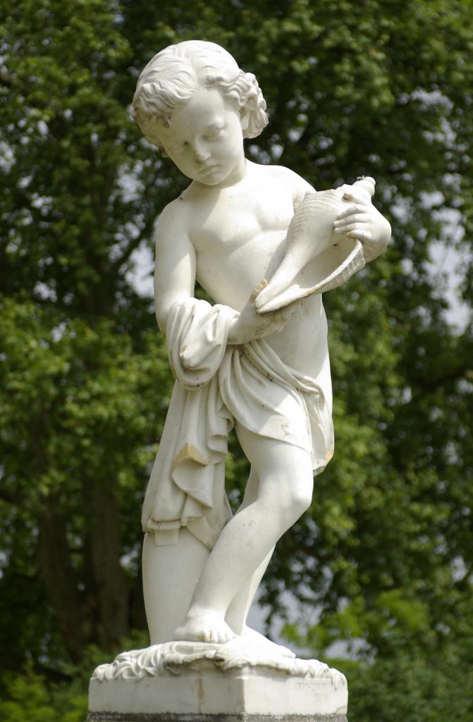 Statue im Schlosspark Schwerin