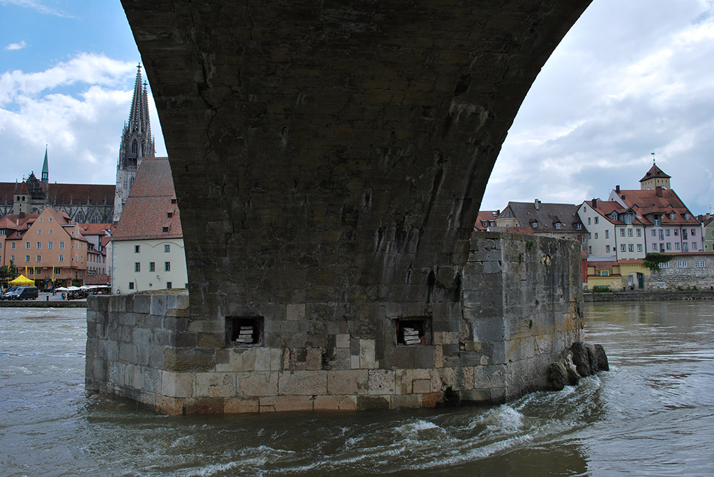 steinerne Brücke auto